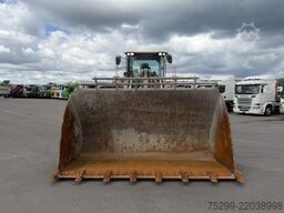  L220H Radlader  / Swiss-Vehicle