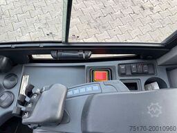 JUNGHEINRICH EFG 215 / Triplex: 4.25m! / SS / nur 716h!