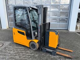 JUNGHEINRICH EFG 215 / Triplex: 4.25m! / SS / nur 3.092h!