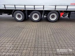 Kögel Curtainsider Mega
