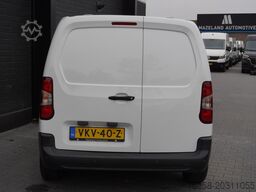Peugeot Partner 1.2 110PK Benzine - Airco - Navi - Crui...