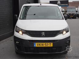 Peugeot Partner 1.2 110PK Benzine - Airco - Navi - Crui...