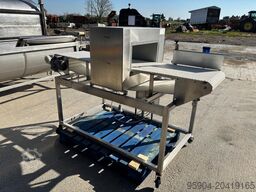 TOTAL-REGAL, Angelika Braun TOTAL-REGAL, Angelika Braun TOTAL-REGAL, Angelika Braun