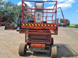 Skyjack 6832