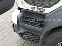 VOLVO FL 250 Koffer Rolltor LBW Euro 6