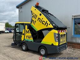 Johnston Bucher Johnston Sweeper CX202 mit EURO 6 Klima