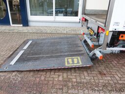 Scania P320 4X2 Bak + Dhollandia klep 2000 kg 1x bed