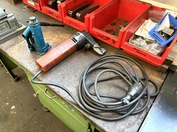 Workbench heavy-duty shelving
