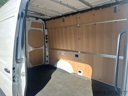 Mercedes-Benz Sprinter 317 Kasten L2H2 Autom. Kamera MBUX Navi