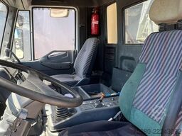Iveco Eurotrakker 260 E 37 (POMPE MANUELLE / MANUAL P...