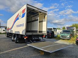 VOLVO FM330 6x2 FRIGOBLOCK Multizone Lenk u. L