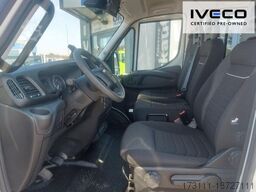 IVECO Daily 60C16HD Doka Kipper 3,1m / AHK / Kamera