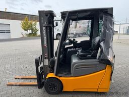 JUNGHEINRICH EFG 215 / Triplex: 4.25m! / SS / nur 3.298h!