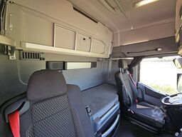 RENAULT T 440 13 LITER LOW MILEAGE