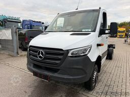 MERCEDES-BENZ Sprinter 516 CDI 4x4 Fahrgestell/Klima/3-Sitze