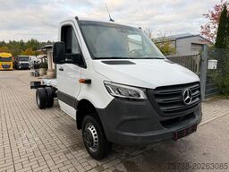 MERCEDES-BENZ Sprinter 516 CDI 4x4 Fahrgestell/Klima/3-Sitze