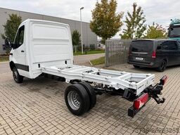 MERCEDES-BENZ Sprinter 516 CDI 4x4 Fahrgestell/Klima/3-Sitze