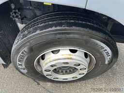 MAN TGA 18.350 4x2 KK mit HB und Rolltor