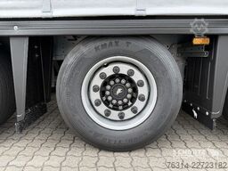 Schmitz Cargobull Curtainsider Mega Getränke