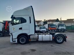 Iveco AS440ST/P