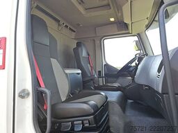 RENAULT D 220