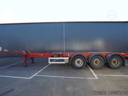 Renders 3 AXLE EXTENDABLE CONTAINER TRANSPORT TRAILER