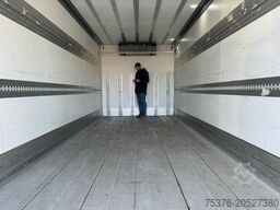 MERCEDES-BENZ ACTROS 2540 CARRIER SUPRA 550