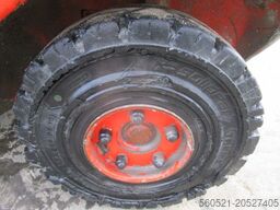 Linde H25D-03 - Triplex-Freihub 4,7m + Seitenschieber