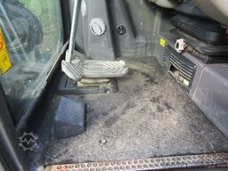 Volvo ECR35D - Powertilt + hydr. Schnellwechsler + 3 Löf