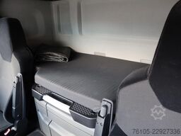 MAN TGL 8.190 Bakwagen + Laadklep DHollandia 1500 kg