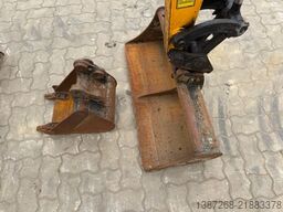 JCB 16C-1 / 2021 BJ / 806 H / 3 x Löffel