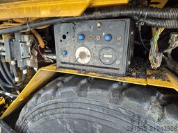 Caterpillar AP300 / 1 OWNER / SERVICED!