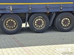 Kögel Curtainsider Mega