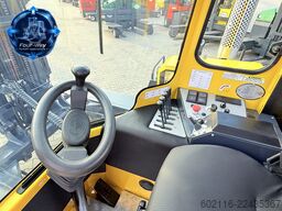 Combilift C4000 DIESEL TRIPLEX 6000 FORK POSITIONE