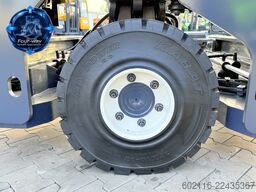 Combilift C4000 DIESEL TRIPLEX 6000 FORK POSITIONE