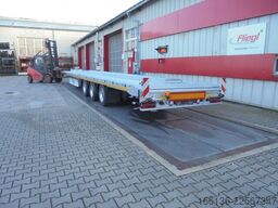 Fliegl Plateauauflieger zum Fahrzeugtransport