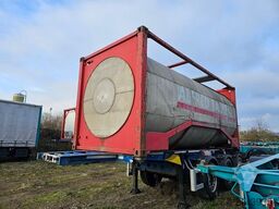 SCHMITZ CARGOBULL Tankchassis mit Tankcontainer, 375.678 Km