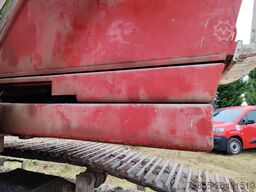 Liebherr R 954 B with long demolition boom (28m), standard boom and bucket