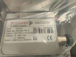 Pfeiffer SplitFlow 80 + TC110 controller