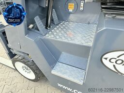 Combilift CB4000 GAS TRIPLEX 6540 FREE LIFT