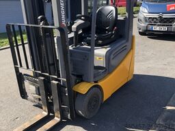 Jungheinrich EFG215 Li-ion /3.3m/ 5799h