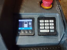 Jungheinrich ERE225 1400mm/ 465ah/ 4pc in stock
