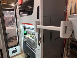 BYSTRONIC + KUKA Xpert 40/1030 + KR10R 1100 sixx