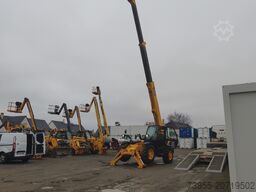 JCB 535-140 with forks and loading bucket