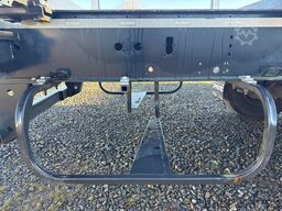 PAVIC Holzauflieger mit Schemel und Rungen