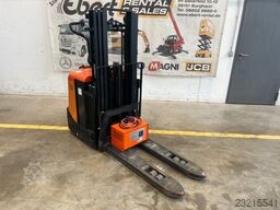 Toyota SPE 125 / nur 378h ! / Batterie 2025 / HH:3.35m