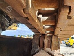 CAT 330 DL UHD (21m UHD + standard boom)