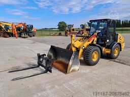 CAT 906 (Bucket+Forks)