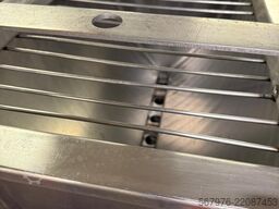 Comas / Baker Perkins MUFFIN LINE / 15m Travelling Oven