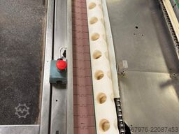 Comas / Baker Perkins MUFFIN LINE / 15m Travelling Oven